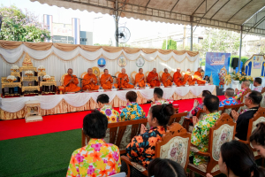 อธิการบดี มรภ.เทพสตรี นำผู้บริหาร และบุคลากร ร่วมพิธีเจริญพระพุทธมนต์ และร่วมเปิดงาน Lopburi Water Festival 2569 สืบสานประเพณีสงกรานต์