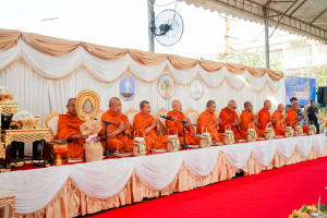 อธิการบดี มรภ.เทพสตรี นำผู้บริหาร และบุคลากร ร่วมพิธีเจริญพระพุทธมนต์ และร่วมเปิดงาน Lopburi Water Festival 2569 สืบสานประเพณีสงกรานต์