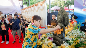 อธิการบดี มรภ.เทพสตรี นำผู้บริหาร และบุคลากร ร่วมพิธีเจริญพระพุทธมนต์ และร่วมเปิดงาน Lopburi Water Festival 2569 สืบสานประเพณีสงกรานต์