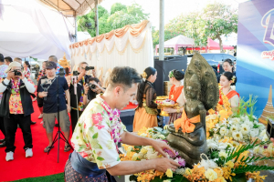 อธิการบดี มรภ.เทพสตรี นำผู้บริหาร และบุคลากร ร่วมพิธีเจริญพระพุทธมนต์ และร่วมเปิดงาน Lopburi Water Festival 2569 สืบสานประเพณีสงกรานต์