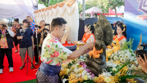 อธิการบดี มรภ.เทพสตรี นำผู้บริหาร และบุคลากร ร่วมพิธีเจริญพระพุทธมนต์ และร่วมเปิดงาน Lopburi Water Festival 2569 สืบสานประเพณีสงกรานต์