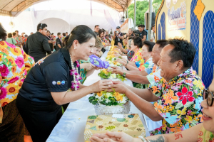 อธิการบดี มรภ.เทพสตรี นำผู้บริหาร และบุคลากร ร่วมพิธีเจริญพระพุทธมนต์ และร่วมเปิดงาน Lopburi Water Festival 2569 สืบสานประเพณีสงกรานต์