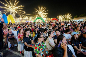อธิการบดี มรภ.เทพสตรี นำผู้บริหาร และบุคลากร ร่วมพิธีเจริญพระพุทธมนต์ และร่วมเปิดงาน Lopburi Water Festival 2569 สืบสานประเพณีสงกรานต์
