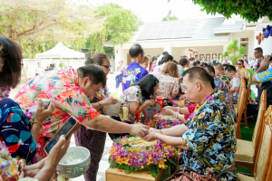 อธิการบดี มรภ.เทพสตรี ร่วมงานสืบสานประเพณีรดน้ำดำหัวขอพร เนื่องในโอกาสประเพณีวันสงกรานต์ ประจำปี พ.ศ. 2569