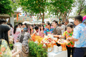 อธิการบดี มรภ.เทพสตรี ร่วมงานสืบสานประเพณีรดน้ำดำหัวขอพร เนื่องในโอกาสประเพณีวันสงกรานต์ ประจำปี พ.ศ. 2569