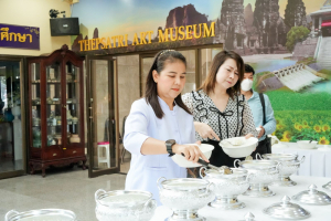 สำนักศิลปะและวัฒนธรรม มรภ.เทพสตรี จัดพิธีทำบุญถวายภัตตาหารเพลแด่พระภิกษุสงฆ์ เนื่องในเทศกาลสงกรานต์