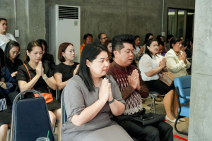 สำนักศิลปะและวัฒนธรรม มรภ.เทพสตรี จัดพิธีทำบุญถวายภัตตาหารเพลแด่พระภิกษุสงฆ์ เนื่องในเทศกาลสงกรานต์