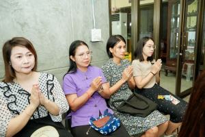 สำนักศิลปะและวัฒนธรรม มรภ.เทพสตรี จัดพิธีทำบุญถวายภัตตาหารเพลแด่พระภิกษุสงฆ์ เนื่องในเทศกาลสงกรานต์