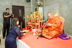 สำนักศิลปะและวัฒนธรรม มรภ.เทพสตรี จัดพิธีทำบุญถวายภัตตาหารเพลแด่พระภิกษุสงฆ์ เนื่องในเทศกาลสงกรานต์