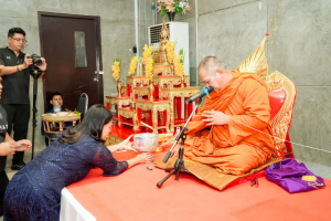สำนักศิลปะและวัฒนธรรม มรภ.เทพสตรี จัดพิธีทำบุญถวายภัตตาหารเพลแด่พระภิกษุสงฆ์ เนื่องในเทศกาลสงกรานต์