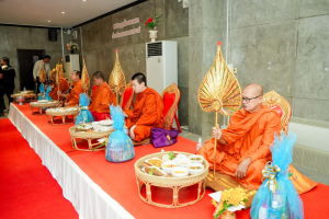 สำนักศิลปะและวัฒนธรรม มรภ.เทพสตรี จัดพิธีทำบุญถวายภัตตาหารเพลแด่พระภิกษุสงฆ์ เนื่องในเทศกาลสงกรานต์