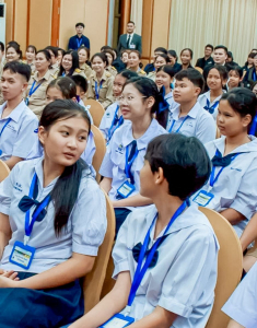 รร.สาธิต มรภ.เทพสตรี นำนักเรียนทุนการศึกษาพระราชทาน เข้าค่ายนักเรียนทุนการศึกษาพระราชทาน เนื่องในโอกาสมหามงคลเฉลิมพระชนมพรรษาพระบาทสมเด็จพระเจ้าอยู่หัว ทรงเจริญพระชนมพรรษา 6 รอบ 28 กรกฎาคม 2567