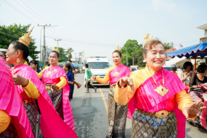 มรภ.เทพสตรี ร่วมสืบสานประเพณีแห่พระศรีอาริย์ วัดไลย์ ชูมรดกภูมิปัญญาทางวัฒนธรรมของชาติ มุ่งขับเคลื่อน Soft Power เมืองลพบุรี