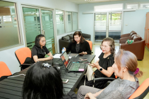 คณะวิทยาการจัดการ มรภ.เทพสตรี จัดโครงการทบทวนผลสัมฤทธิ์ของนักศึกษาตามมาตรฐานผลการเรียนรู้ มุ่งพัฒนาหลักสูตรและยกระดับคุณภาพการจัดการศึกษา