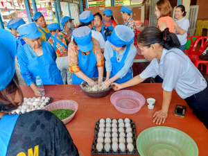 ศูนย์ส่งเสริมการจัดการศึกษาตามพระบรมราโชบาย มรภ.เทพสตรี ลงพื้นที่ถ่ายทอดศาสตร์พระราชา 