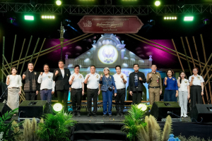 สำนักศิลปะและวัฒนธรรม มรภ.เทพสตรี ร่วมงานมหกรรมส่งเสริมการท่องเที่ยวตามรอยสมเด็จพระเจ้าตากสินมหาราช และการแข่งขันข้าวแช่ชาวมอญ จ.ปทุมธานี