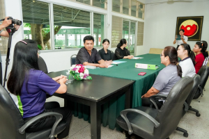 มรภ.เทพสตรี ต้อนรับ สนง.จัดหางานจังหวัดลพบุรี ในโอกาสเข้าตรวจสอบสิทธิการจัดสถานที่จำหน่ายสินค้าสำหรับผู้พิการและผู้ดูแลคนพิการ ตามมาตรา 35