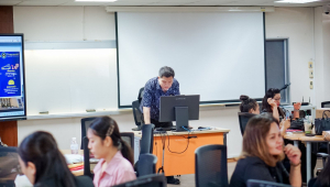 คณะเทคโนโลยีสารสนเทศ มรภ.เทพสตรี จัดอบรม AI ช่วยครู เสริมทักษะการสร้างสื่อและบริหารห้องเรียนยุคดิจิทัลแก่บุคลากรทางการศึกษาและประชาชนในจังหวัดสิงห์บุรี
