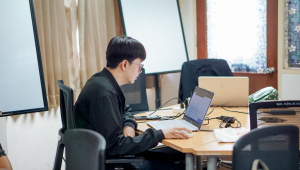 คณะเทคโนโลยีสารสนเทศ มรภ.เทพสตรี จัดอบรม AI ช่วยครู เสริมทักษะการสร้างสื่อและบริหารห้องเรียนยุคดิจิทัลแก่บุคลากรทางการศึกษาและประชาชนในจังหวัดสิงห์บุรี