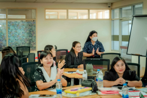 คณะเทคโนโลยีสารสนเทศ มรภ.เทพสตรี จัดอบรม AI ช่วยครู เสริมทักษะการสร้างสื่อและบริหารห้องเรียนยุคดิจิทัลแก่บุคลากรทางการศึกษาและประชาชนในจังหวัดสิงห์บุรี