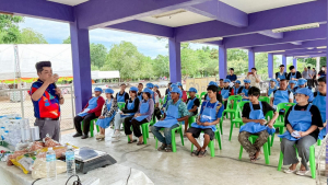 คณะวิทยาการจัดการ มรภ.เทพสตรี ลงพื้นที่พัฒนาผลิตภัณฑ์ของกลุ่มมณีรักษ์ฟาร์ม มุ่งเสริมทักษะอาชีพและขับเคลื่อนเศรษฐกิจฐานราก