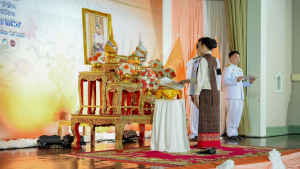 มรภ.เทพสตรี ร่วมพิธีมอบแบบลายผ้าพระราชทาน ปี 2569 สืบสานพระปณิธานภูมิปัญญาผ้าไทย