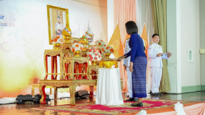 มรภ.เทพสตรี ร่วมพิธีมอบแบบลายผ้าพระราชทาน ปี 2569 สืบสานพระปณิธานภูมิปัญญาผ้าไทย