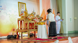 มรภ.เทพสตรี ร่วมพิธีมอบแบบลายผ้าพระราชทาน ปี 2569 สืบสานพระปณิธานภูมิปัญญาผ้าไทย