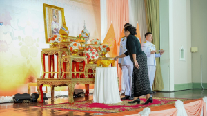 มรภ.เทพสตรี ร่วมพิธีมอบแบบลายผ้าพระราชทาน ปี 2569 สืบสานพระปณิธานภูมิปัญญาผ้าไทย