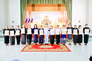 มรภ.เทพสตรี ร่วมพิธีมอบแบบลายผ้าพระราชทาน ปี 2569 สืบสานพระปณิธานภูมิปัญญาผ้าไทย