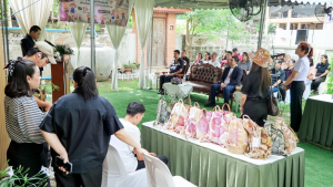 คณะวิทยาศาสตร์ฯ มรภ.เทพสตรี จับมือ ชมรมผู้ปกครองบุคคลออทิสติก จ.ลพบุรี เปิดโครงการแปรรูปเศษผ้าเหลือใช้ มุ่งสร้างอาชีพและรายได้สู่ครอบครัวอย่างยั่งยืน