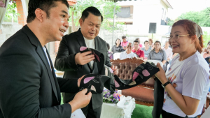 คณะวิทยาศาสตร์ฯ มรภ.เทพสตรี จับมือ ชมรมผู้ปกครองบุคคลออทิสติก จ.ลพบุรี เปิดโครงการแปรรูปเศษผ้าเหลือใช้ มุ่งสร้างอาชีพและรายได้สู่ครอบครัวอย่างยั่งยืน
