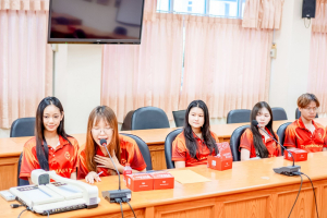 โรงเรียนสาธิต มรภ.เทพสตรี ร่วมต้อนรับบุคลากรและนักศึกษา ม.ธรรมศาสตร์ เตรียมความพร้อมจัดโครงการค่ายบันไดสู่ประตูเหลืองแดง ครั้งที่ 14
