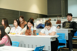 คณะวิทยาการจัดการ มรภ.เทพสตรี จัดปฐมนิเทศนักศึกษาฝึกประสบการณ์วิชาชีพ และนักศึกษาปฏิบัติงานสหกิจศึกษา ภาคการศึกษาที่ 1 ปีการศึกษา 2569