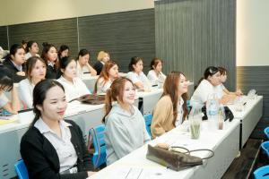 คณะวิทยาการจัดการ มรภ.เทพสตรี จัดปฐมนิเทศนักศึกษาฝึกประสบการณ์วิชาชีพ และนักศึกษาปฏิบัติงานสหกิจศึกษา ภาคการศึกษาที่ 1 ปีการศึกษา 2569