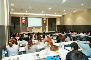 คณะวิทยาการจัดการ มรภ.เทพสตรี จัดปฐมนิเทศนักศึกษาฝึกประสบการณ์วิชาชีพ และนักศึกษาปฏิบัติงานสหกิจศึกษา ภาคการศึกษาที่ 1 ปีการศึกษา 2569