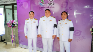 ผู้แทนผู้บริหาร คณาจารย์ บุคลากร นักเรียน และนักศึกษา มรภ.เทพสตรี บันทึกเทปโทรทัศน์ถวายพระพรชัยมงคล สมเด็จพระนางเจ้าฯ พระบรมราชินี