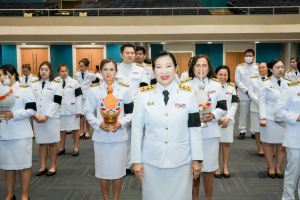 อธิการบดี มรภ.เทพสตรี นำคณะผู้บริหาร คณาจารย์ บุคลากร นักเรียน นักศึกษา ร่วมพิธีถวายพระพรชัยมงคล เนื่องในโอกาสวันเฉลิมพระชนมพรรษา สมเด็จพระนางเจ้าฯ พระบรมราชินี