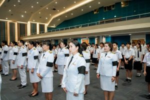 อธิการบดี มรภ.เทพสตรี นำคณะผู้บริหาร คณาจารย์ บุคลากร นักเรียน นักศึกษา ร่วมพิธีถวายพระพรชัยมงคล เนื่องในโอกาสวันเฉลิมพระชนมพรรษา สมเด็จพระนางเจ้าฯ พระบรมราชินี