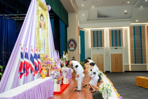 อธิการบดี มรภ.เทพสตรี นำคณะผู้บริหาร คณาจารย์ บุคลากร นักเรียน นักศึกษา ร่วมพิธีถวายพระพรชัยมงคล เนื่องในโอกาสวันเฉลิมพระชนมพรรษา สมเด็จพระนางเจ้าฯ พระบรมราชินี