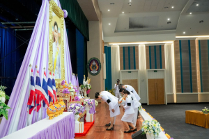 อธิการบดี มรภ.เทพสตรี นำคณะผู้บริหาร คณาจารย์ บุคลากร นักเรียน นักศึกษา ร่วมพิธีถวายพระพรชัยมงคล เนื่องในโอกาสวันเฉลิมพระชนมพรรษา สมเด็จพระนางเจ้าฯ พระบรมราชินี