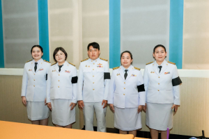 อธิการบดี มรภ.เทพสตรี นำคณะผู้บริหาร คณาจารย์ บุคลากร นักเรียน นักศึกษา ร่วมพิธีถวายพระพรชัยมงคล เนื่องในโอกาสวันเฉลิมพระชนมพรรษา สมเด็จพระนางเจ้าฯ พระบรมราชินี