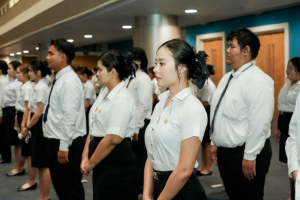 อธิการบดี มรภ.เทพสตรี นำคณะผู้บริหาร คณาจารย์ บุคลากร นักเรียน นักศึกษา ร่วมพิธีถวายพระพรชัยมงคล เนื่องในโอกาสวันเฉลิมพระชนมพรรษา สมเด็จพระนางเจ้าฯ พระบรมราชินี