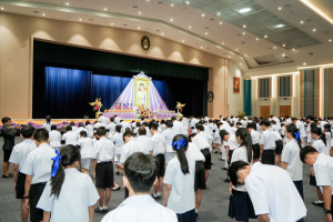 อธิการบดี มรภ.เทพสตรี นำคณะผู้บริหาร คณาจารย์ บุคลากร นักเรียน นักศึกษา ร่วมพิธีถวายพระพรชัยมงคล เนื่องในโอกาสวันเฉลิมพระชนมพรรษา สมเด็จพระนางเจ้าฯ พระบรมราชินี