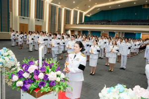 อธิการบดี มรภ.เทพสตรี นำคณะผู้บริหาร คณาจารย์ บุคลากร นักเรียน นักศึกษา ร่วมพิธีถวายพระพรชัยมงคล เนื่องในโอกาสวันเฉลิมพระชนมพรรษา สมเด็จพระนางเจ้าฯ พระบรมราชินี