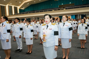 อธิการบดี มรภ.เทพสตรี นำคณะผู้บริหาร คณาจารย์ บุคลากร นักเรียน นักศึกษา ร่วมพิธีถวายพระพรชัยมงคล เนื่องในโอกาสวันเฉลิมพระชนมพรรษา สมเด็จพระนางเจ้าฯ พระบรมราชินี