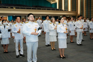 อธิการบดี มรภ.เทพสตรี นำคณะผู้บริหาร คณาจารย์ บุคลากร นักเรียน นักศึกษา ร่วมพิธีถวายพระพรชัยมงคล เนื่องในโอกาสวันเฉลิมพระชนมพรรษา สมเด็จพระนางเจ้าฯ พระบรมราชินี