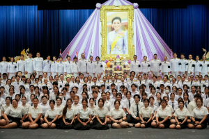 อธิการบดี มรภ.เทพสตรี นำคณะผู้บริหาร คณาจารย์ บุคลากร นักเรียน นักศึกษา ร่วมพิธีถวายพระพรชัยมงคล เนื่องในโอกาสวันเฉลิมพระชนมพรรษา สมเด็จพระนางเจ้าฯ พระบรมราชินี
