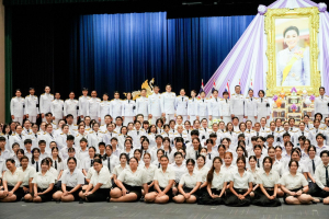 อธิการบดี มรภ.เทพสตรี นำคณะผู้บริหาร คณาจารย์ บุคลากร นักเรียน นักศึกษา ร่วมพิธีถวายพระพรชัยมงคล เนื่องในโอกาสวันเฉลิมพระชนมพรรษา สมเด็จพระนางเจ้าฯ พระบรมราชินี