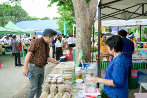 มรภ.เทพสตรี ร่วมพิธีเปิดงานตลาดนัดเกษตรกรสัญจร (Farmer Market) จ.ลพบุรี ครั้งที่ 2